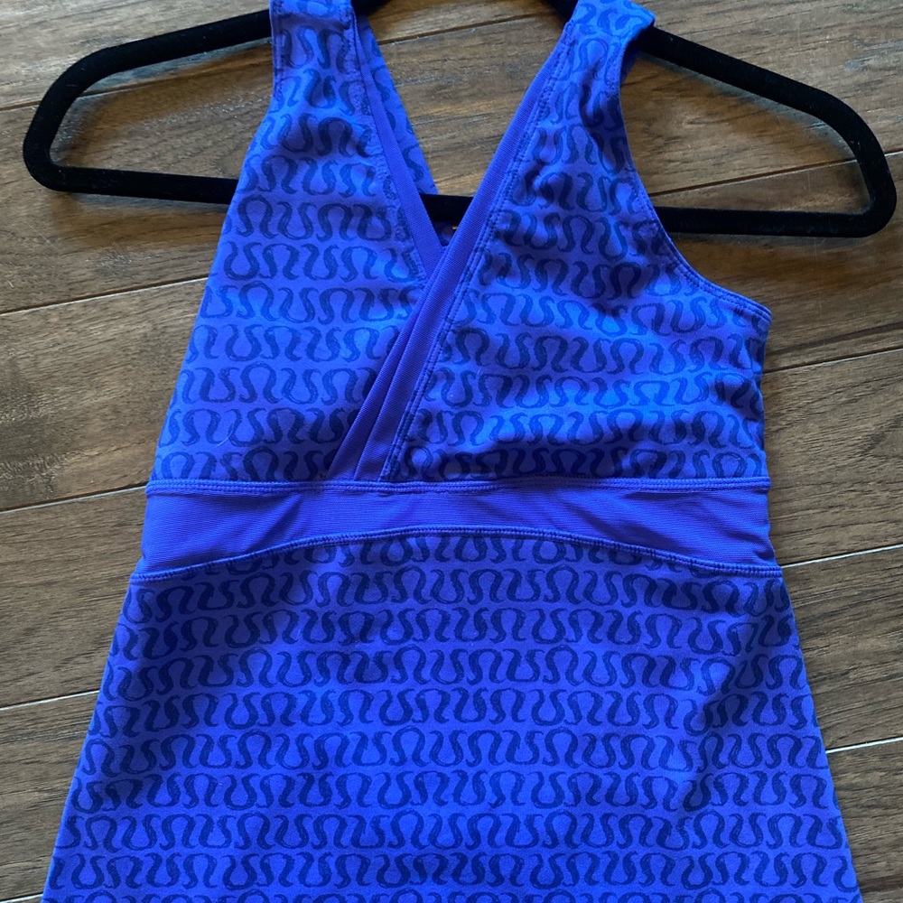 Lululemon Extra Small Workout Top - image 1